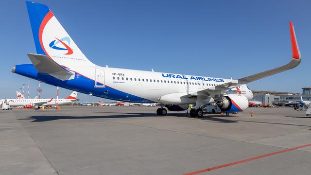 VP-BRX:Airbus A320:Уральские авиалинии